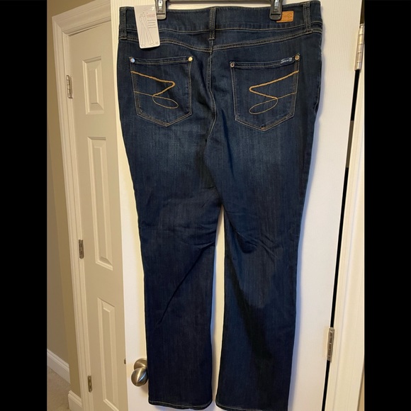 Seven7 Tummyless Mid Rise Boot NWT - Picture 1 of 8